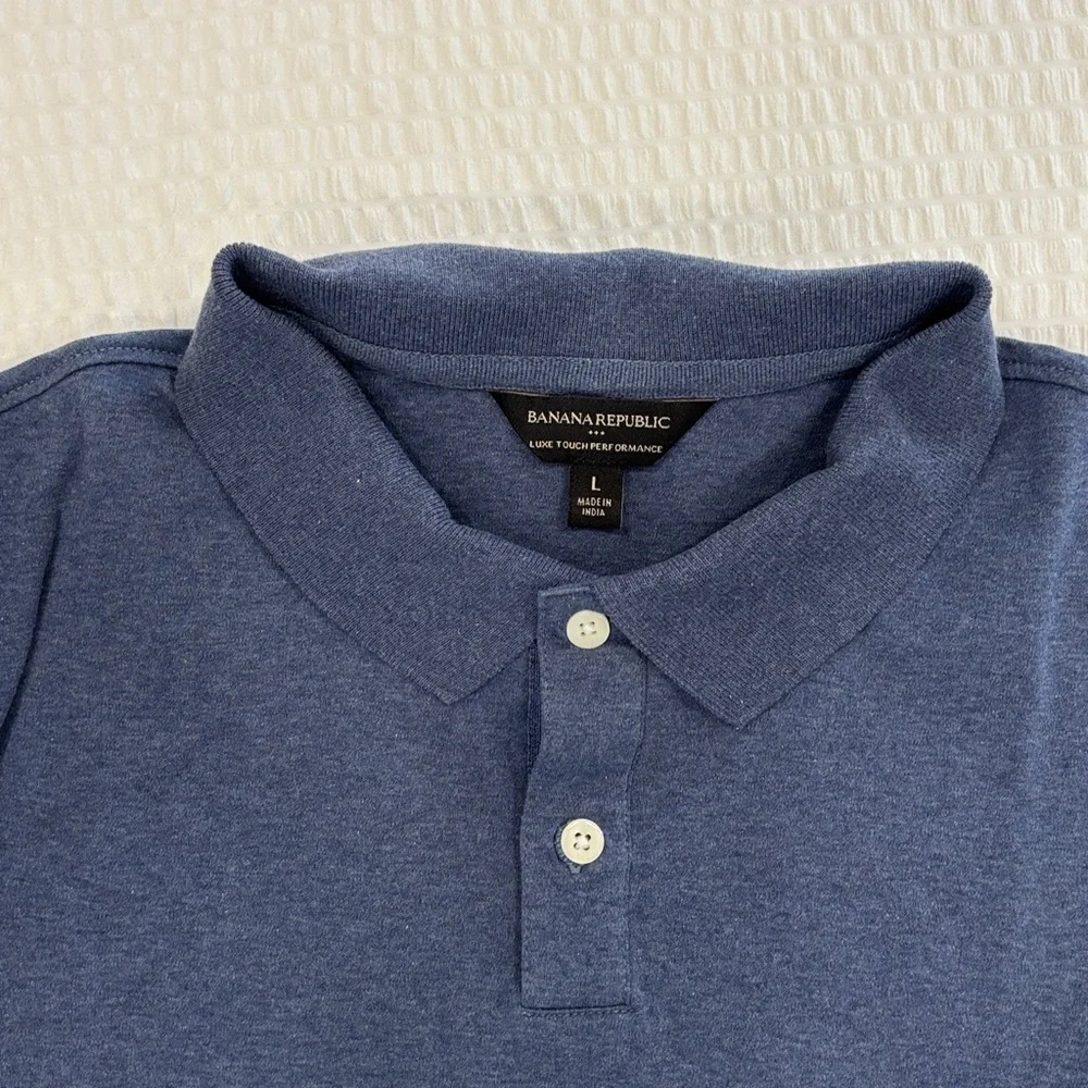 Banana Republic mens Dark Blue Polo Shirt in great condition